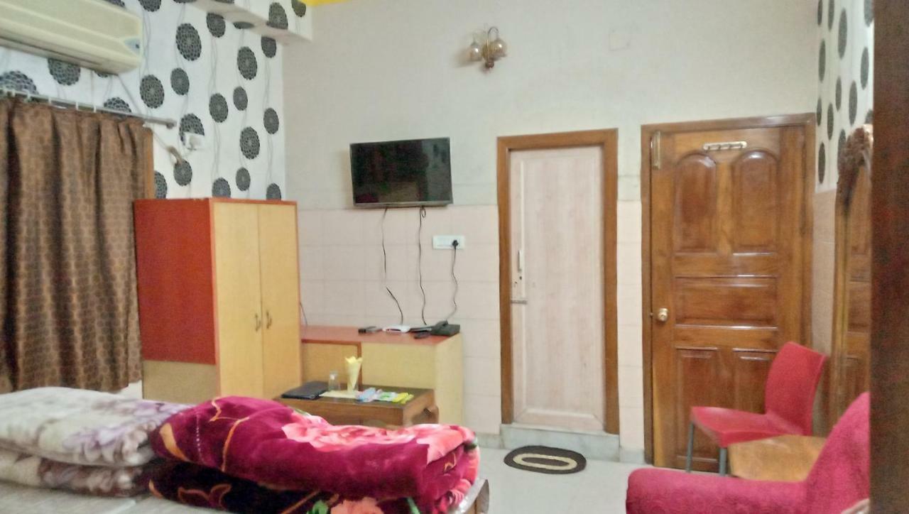 Hotel Surja Laxmi Raiganj Exterior foto